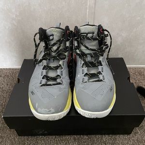 Women’s/Boy’s Curry 2 Iron Sharpens Iron